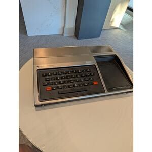 T I-99/4 Home Computer 💻 Vintage TI 80s